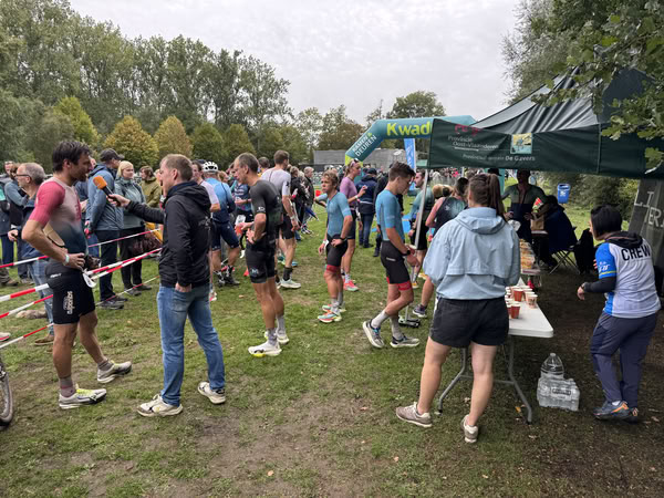 Around the race at De Gavers.