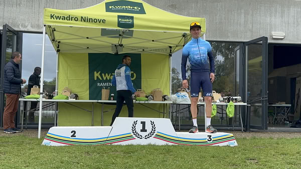 Podium under the KwadrO Ninove tent.