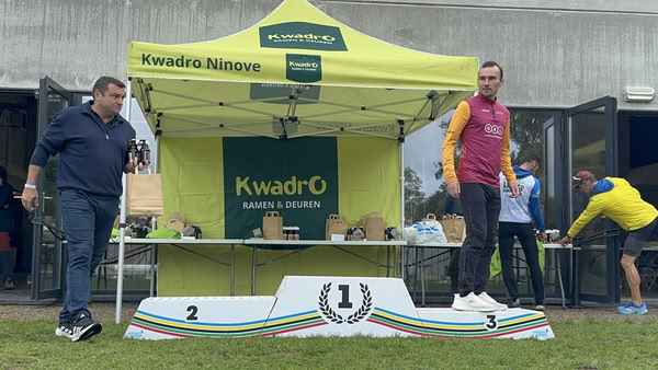 Podium under the KwadrO Ninove tent.