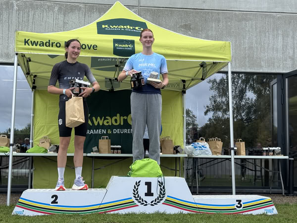 Podium under the KwadrO Ninove tent.