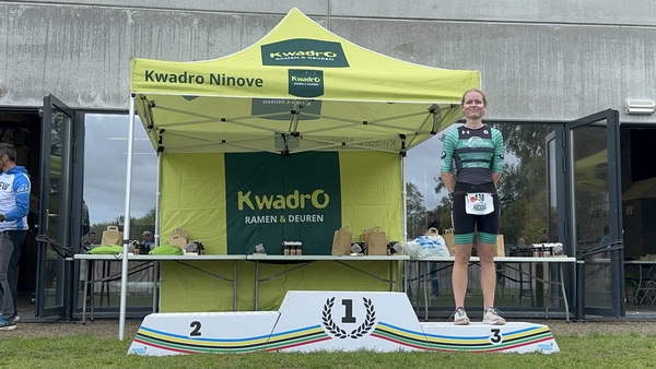 Podium under the KwadrO Ninove tent.