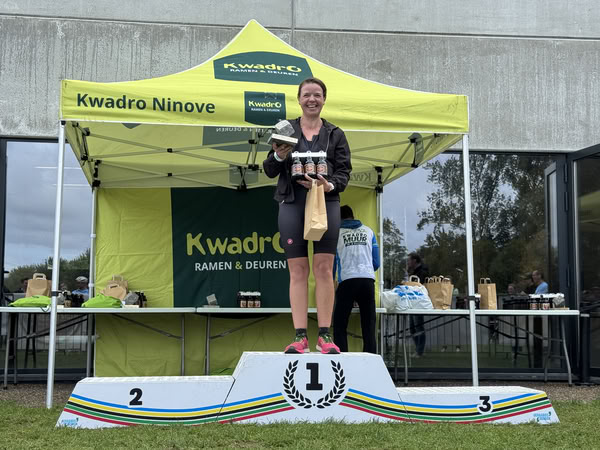Podium under the KwadrO Ninove tent.