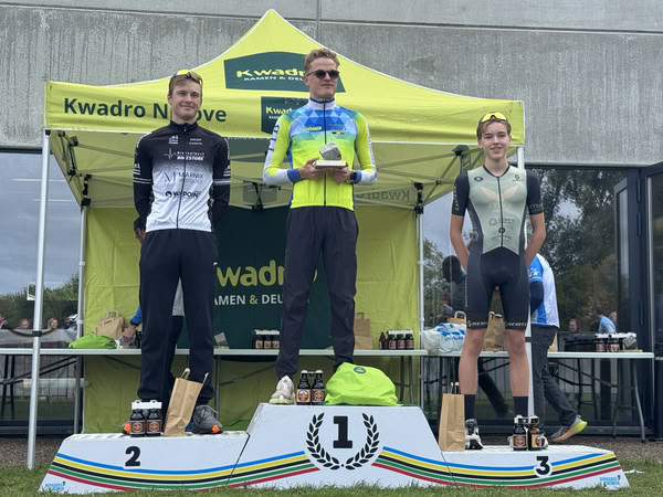 Podium under the KwadrO Ninove tent.