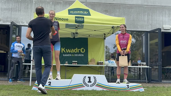 Podium under the KwadrO Ninove tent.