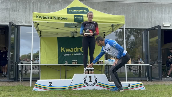 Podium under the KwadrO Ninove tent.