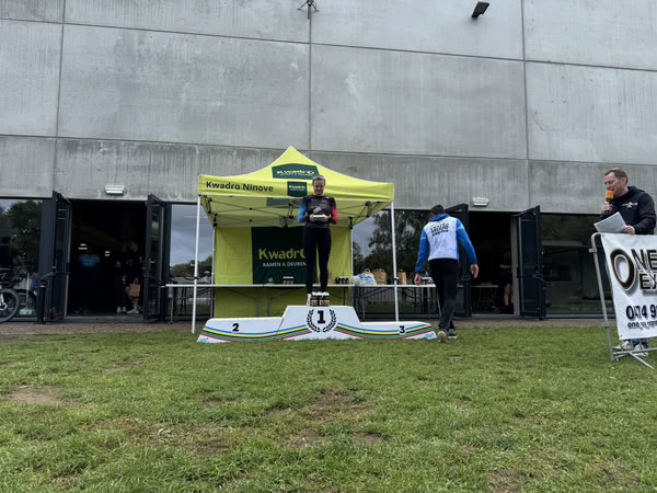 Podium under the KwadrO Ninove tent.