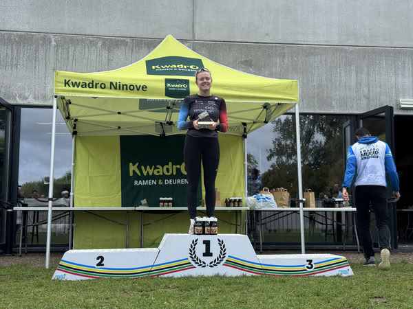 Podium under the KwadrO Ninove tent.