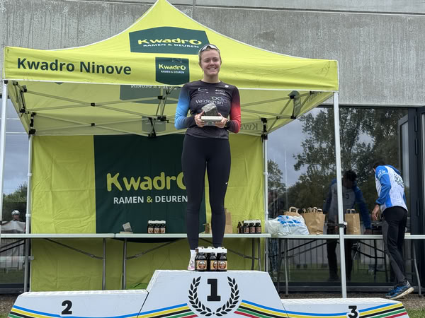 Podium under the KwadrO Ninove tent.
