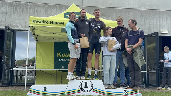 Podium under the KwadrO Ninove tent.