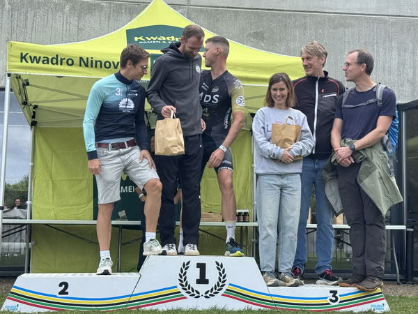Podium under the KwadrO Ninove tent.