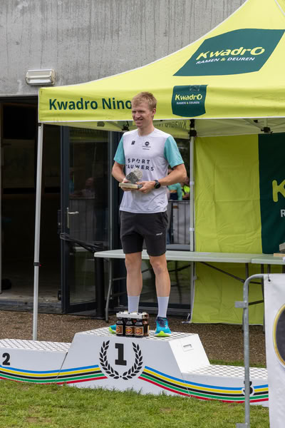 Podium under the KwadrO Ninove tent.
